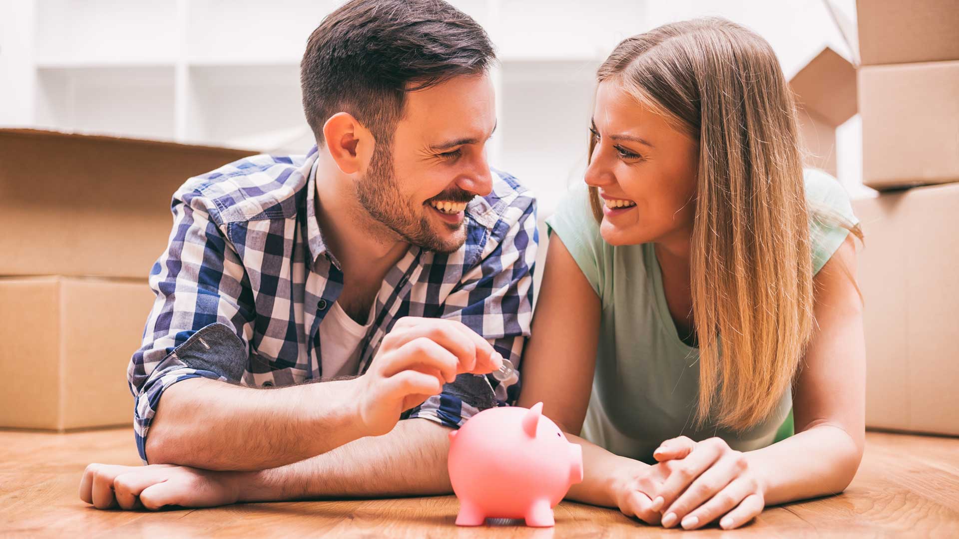 husban and wife saving money toward carpal tunnel treatment